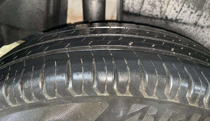 2019 Maruti Dzire VXI, Petrol, Manual, 26,160 km, Right Rear Tyre Tread