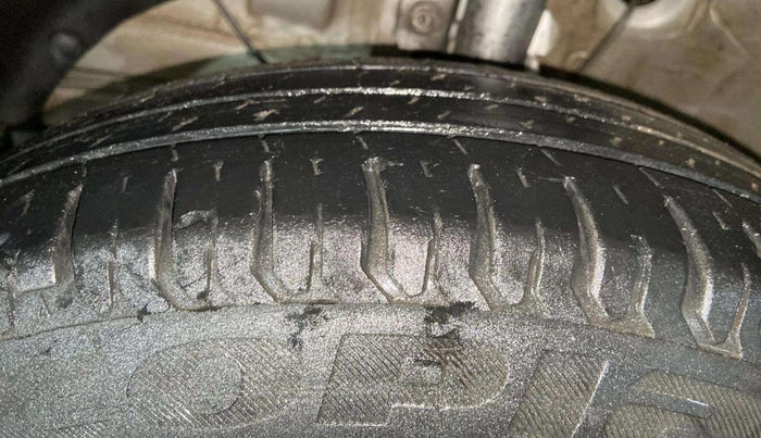 2019 Maruti Dzire VXI, Petrol, Manual, 26,160 km, Left Front Tyre Tread