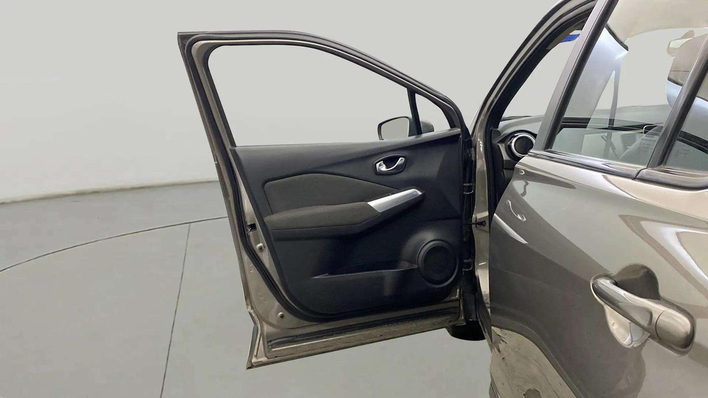2019 Nissan Kicks XV 1.5, Petrol, Manual, 54,575 km, LHS Front Door
