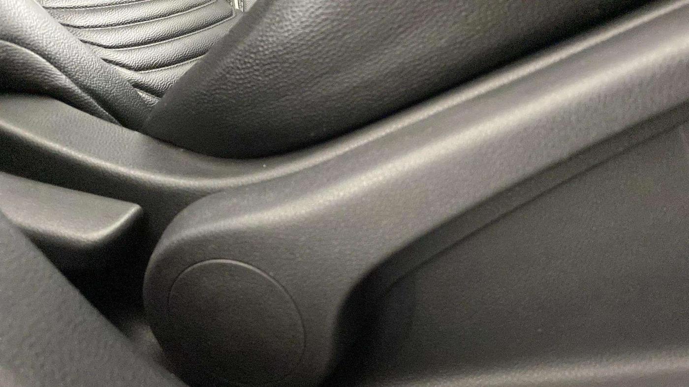 2019 Nissan Kicks XV 1.5, Petrol, Manual, 54,575 km, Driver Side Adjustment Panel