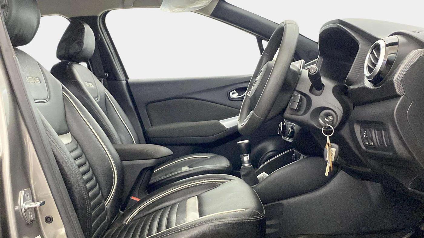 2019 Nissan Kicks XV 1.5, Petrol, Manual, 54,575 km, Right Side Front Door Cabin