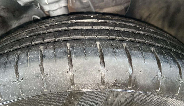 2015 Hyundai Elite i20 SPORTZ 1.2, Petrol, Manual, 39,433 km, Right Front Tyre Tread