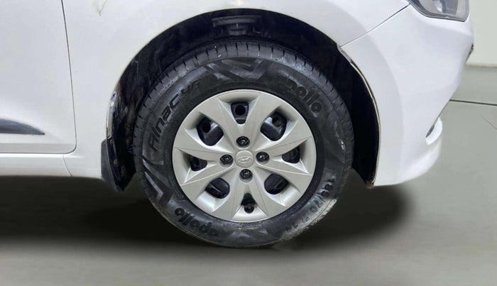 2015 Hyundai Elite i20 SPORTZ 1.2, Petrol, Manual, 39,433 km, Right Front Wheel