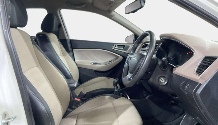 2015 Hyundai Elite i20 SPORTZ 1.2, Petrol, Manual, 39,433 km, Right Side Front Door Cabin