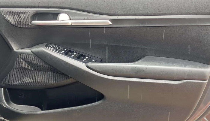 2020 KIA SELTOS HTK PLUS 1.5, Petrol, Manual, 31,323 km, Driver Side Door Panels Control