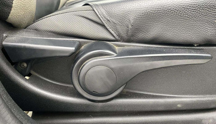 2018 Tata Tiago XZ PETROL, Petrol, Manual, 91,558 km, Driver Side Adjustment Panel