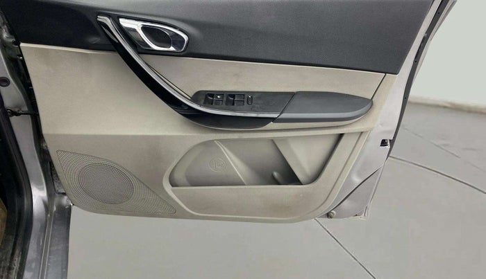 2018 Tata Tiago XZ PETROL, Petrol, Manual, 91,558 km, Driver Side Door Panels Control