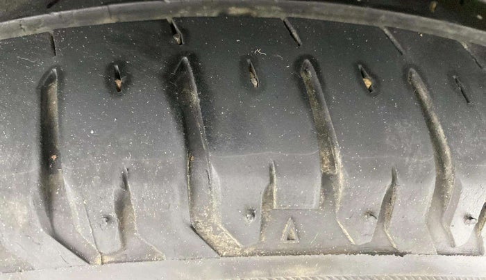 2022 Maruti Ertiga ZXI AT SHVS, Petrol, Automatic, 34,190 km, Left Rear Tyre Tread