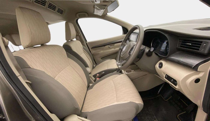 2022 Maruti Ertiga ZXI AT SHVS, Petrol, Automatic, 34,190 km, Right Side Front Door Cabin