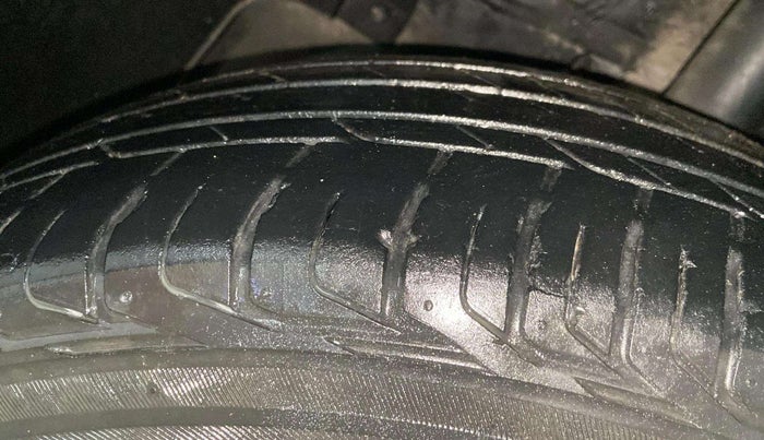 2020 Tata NEXON XM PETROL, Petrol, Manual, 72,606 km, Left Front Tyre Tread