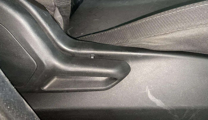 2020 Tata NEXON XM PETROL, Petrol, Manual, 72,606 km, Driver Side Adjustment Panel