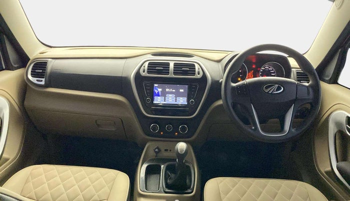 2018 Mahindra TUV300 T10 DUAL TONE, Diesel, Manual, 47,631 km, Dashboard