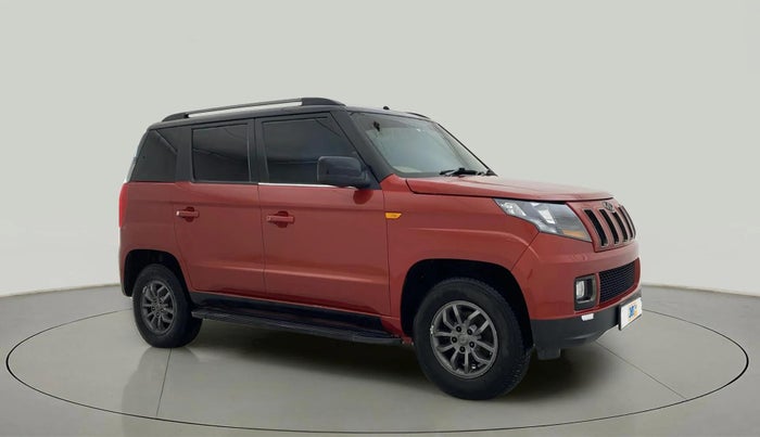 2018 Mahindra TUV300 T10 DUAL TONE, Diesel, Manual, 47,631 km, Right Front Diagonal