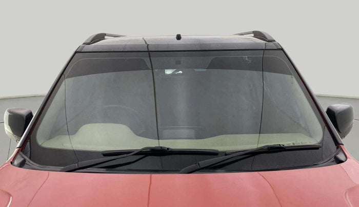 2018 Mahindra TUV300 T10 DUAL TONE, Diesel, Manual, 47,631 km, Front Windshield