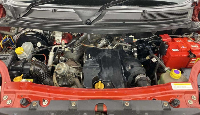 2018 Mahindra TUV300 T10 DUAL TONE, Diesel, Manual, 47,631 km, Engine View