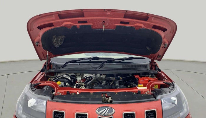 2018 Mahindra TUV300 T10 DUAL TONE, Diesel, Manual, 47,631 km, Open Bonet
