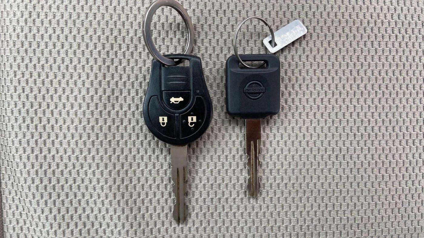 2012 Nissan Sunny XL, Petrol, Manual, 56,888 km, Key Close Up