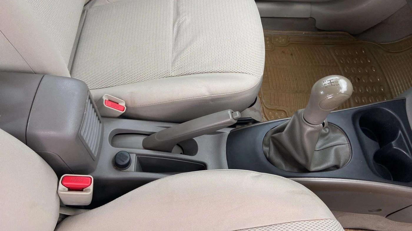 2012 Nissan Sunny XL, Petrol, Manual, 56,888 km, Gear Lever