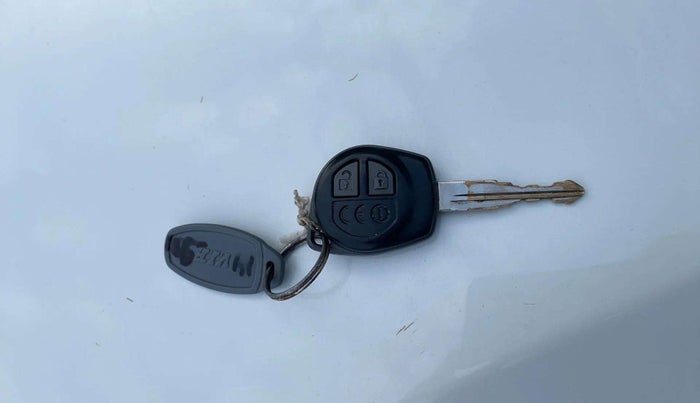 2016 Maruti Vitara Brezza VDI, Diesel, Manual, 79,918 km, Key Close Up