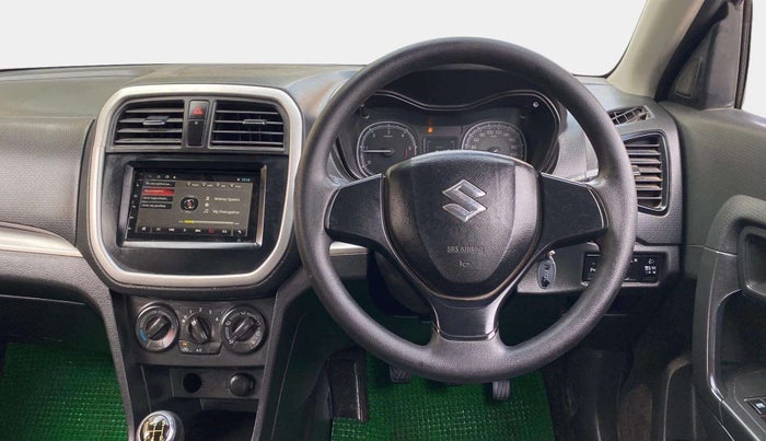 2016 Maruti Vitara Brezza VDI, Diesel, Manual, 79,918 km, Steering Wheel Close Up