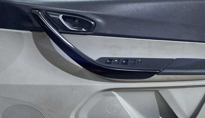 2019 Tata Tiago XT PETROL, Petrol, Manual, 41,986 km, Driver Side Door Panels Control