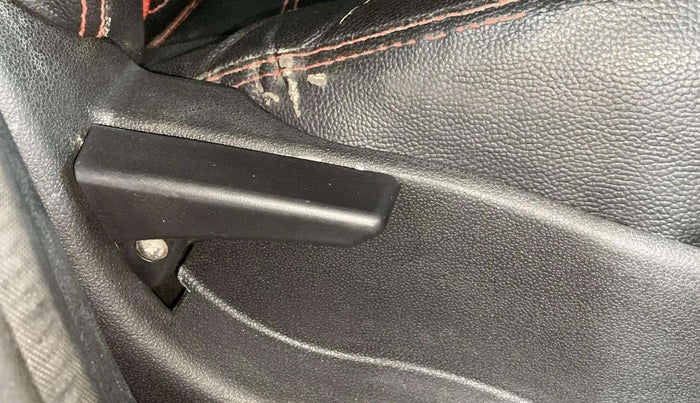 2019 Tata Tiago XT PETROL, Petrol, Manual, 41,986 km, Driver Side Adjustment Panel
