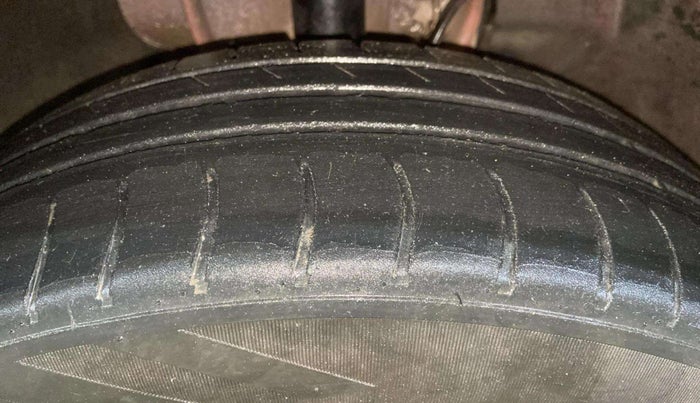 2019 Tata Tiago XT PETROL, Petrol, Manual, 41,986 km, Right Front Tyre Tread