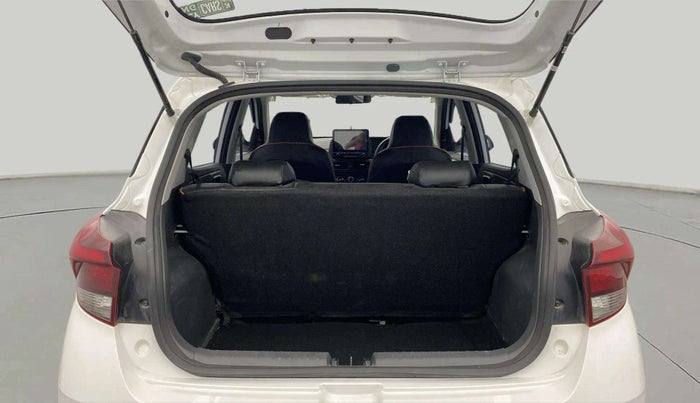2024 Hyundai GRAND I10 NIOS ERA 1.2 KAPPA VTVT, Petrol, Manual, 7,892 km, Boot Open Zoomed View