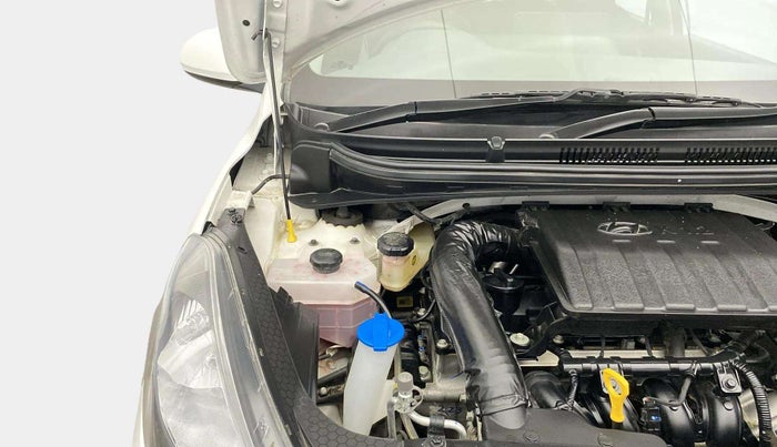 2024 Hyundai GRAND I10 NIOS ERA 1.2 KAPPA VTVT, Petrol, Manual, 7,892 km, Engine View - Right
