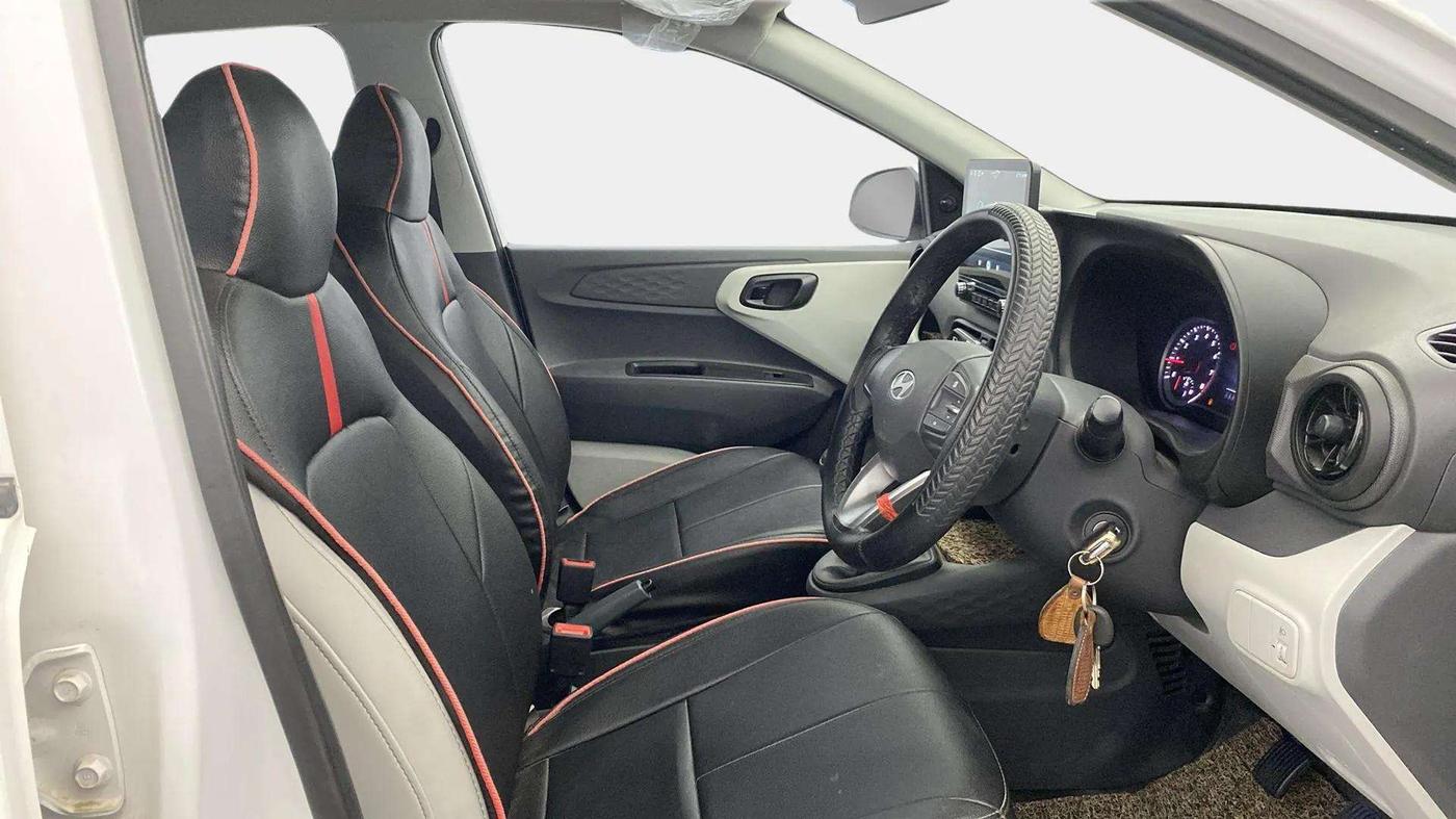 2024 Hyundai GRAND I10 NIOS ERA 1.2 KAPPA VTVT, Petrol, Manual, 7,892 km, Right Side Front Door Cabin