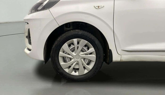 2024 Hyundai GRAND I10 NIOS ERA 1.2 KAPPA VTVT, Petrol, Manual, 7,892 km, Left Front Wheel