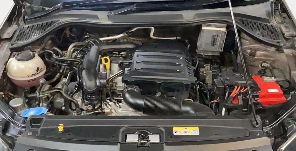 2020 Volkswagen Polo HIGHLINE PLUS 1.0L TSI, Petrol, Manual, 73,845 km, Open Bonet