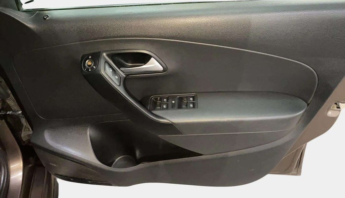 2020 Volkswagen Polo HIGHLINE PLUS 1.0L TSI, Petrol, Manual, 73,779 km, Driver Side Door Panels Control