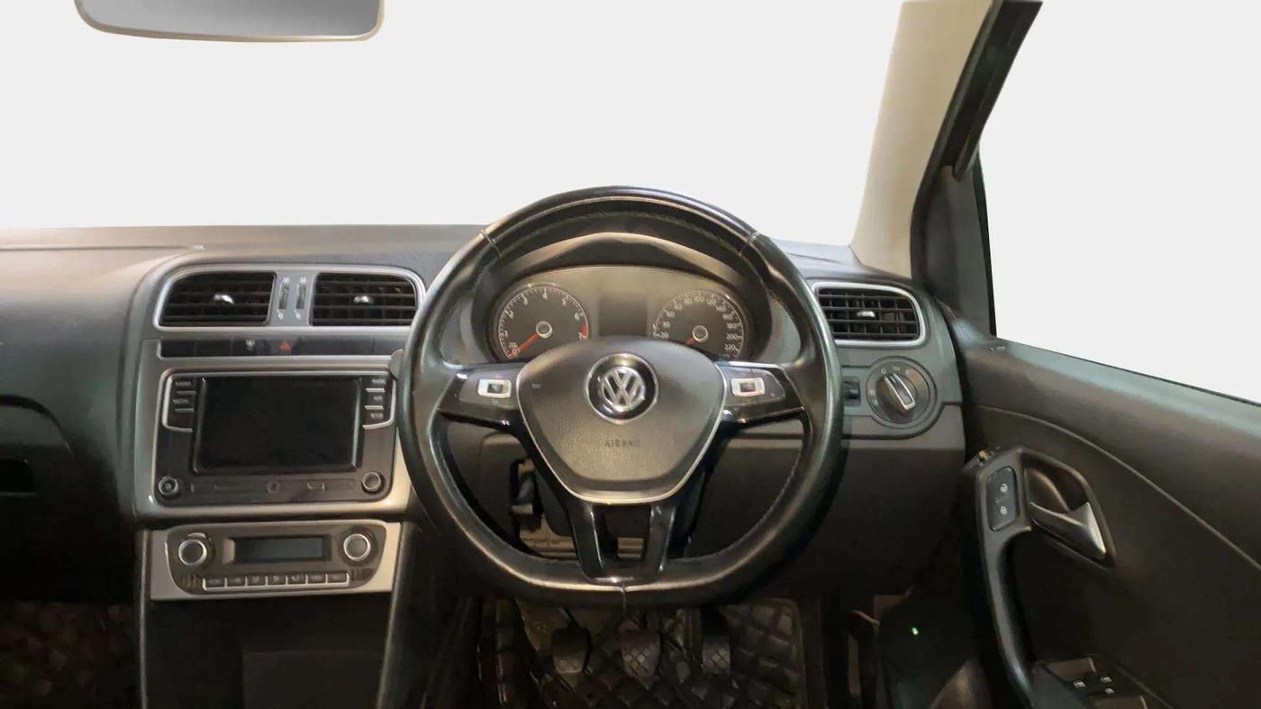 2020 Volkswagen Polo HIGHLINE PLUS 1.0L TSI, Petrol, Manual, 73,845 km, Steering Wheel Close Up