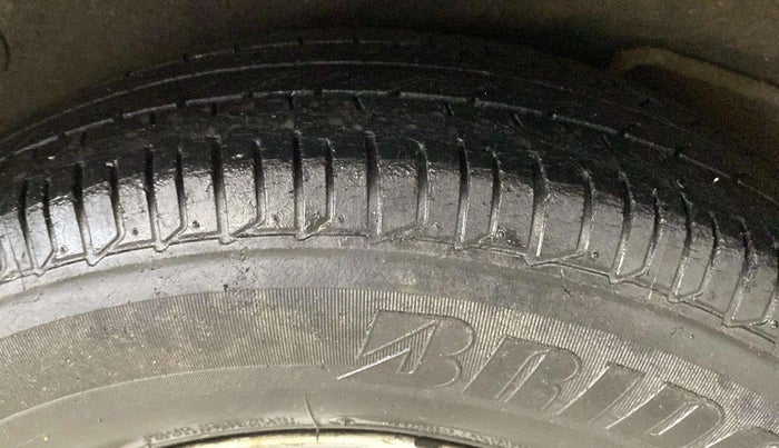 2013 Hyundai i10 ERA 1.1, Petrol, Manual, 57,359 km, Left Front Tyre Tread