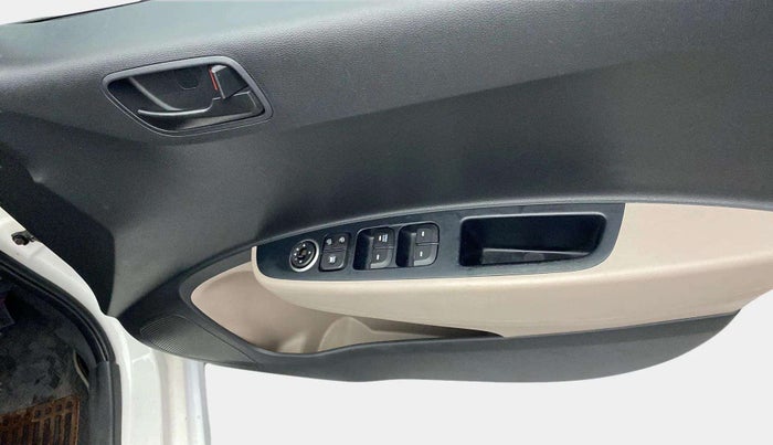 2018 Hyundai Grand i10 MAGNA 1.2 KAPPA VTVT, Petrol, Manual, 45,976 km, Driver Side Door Panels Control