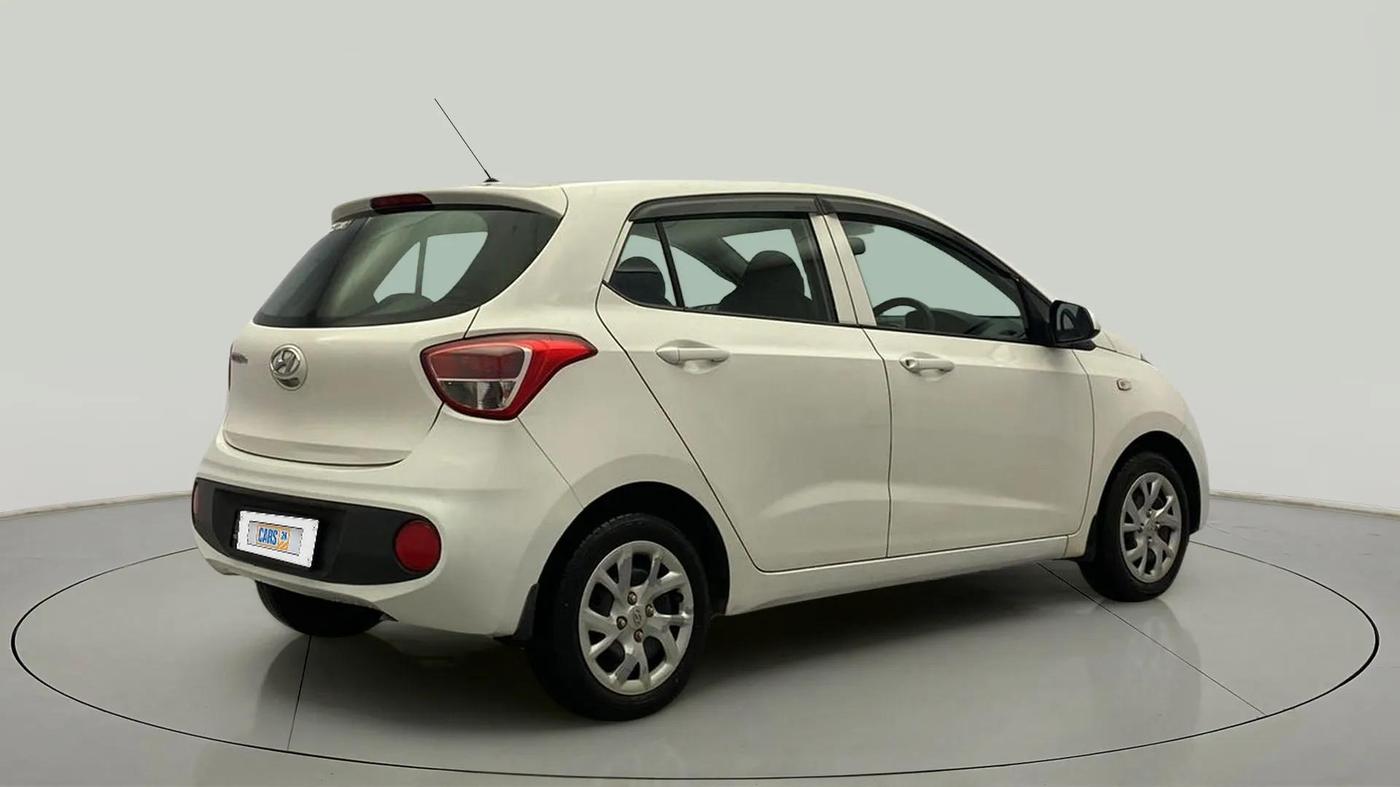 2018 Hyundai Grand i10 MAGNA 1.2 KAPPA VTVT, Petrol, Manual, 45,976 km, Right Back Diagonal