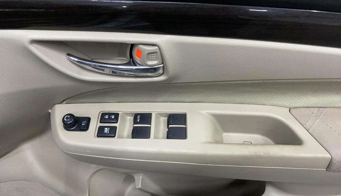 2016 Maruti Ciaz ZXI AT, Petrol, Automatic, 55,492 km, Driver Side Door Panels Control