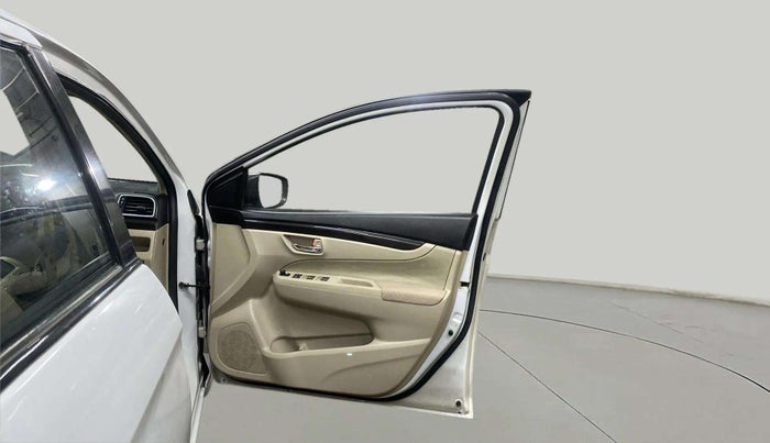 2016 Maruti Ciaz ZXI AT, Petrol, Automatic, 55,492 km, RHS Front Door