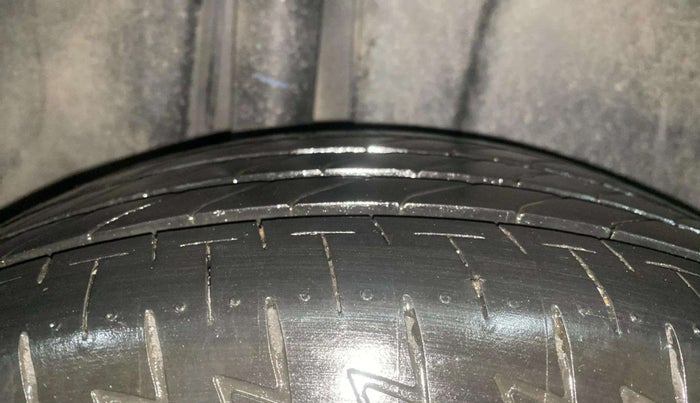 2016 Maruti Ciaz ZXI AT, Petrol, Automatic, 55,492 km, Right Rear Tyre Tread