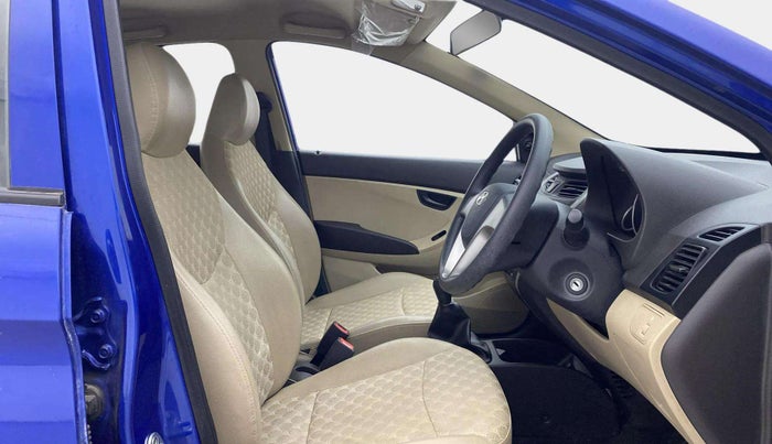 2018 Hyundai Eon MAGNA + AIRBAG, Petrol, Manual, 10,013 km, Right Side Front Door Cabin