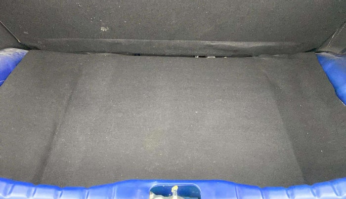 2018 Hyundai Eon MAGNA + AIRBAG, Petrol, Manual, 10,013 km, Boot Inside
