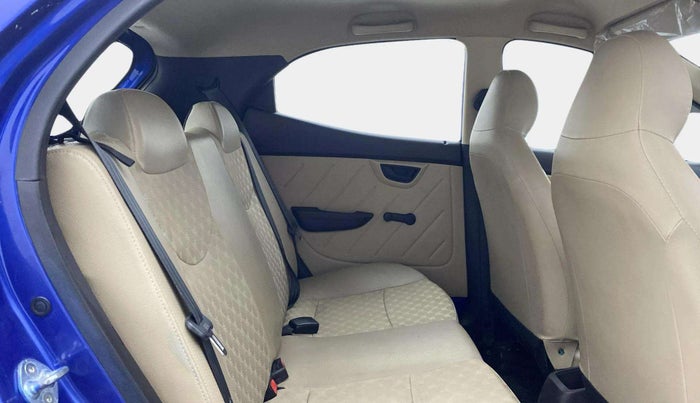 2018 Hyundai Eon MAGNA + AIRBAG, Petrol, Manual, 10,013 km, Right Side Rear Door Cabin