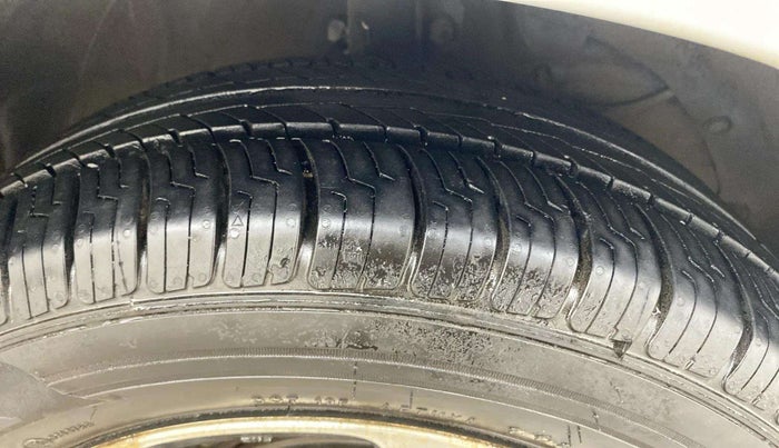 2021 Maruti Swift ZXI PLUS, Petrol, Manual, 46,141 km, Right Front Tyre Tread