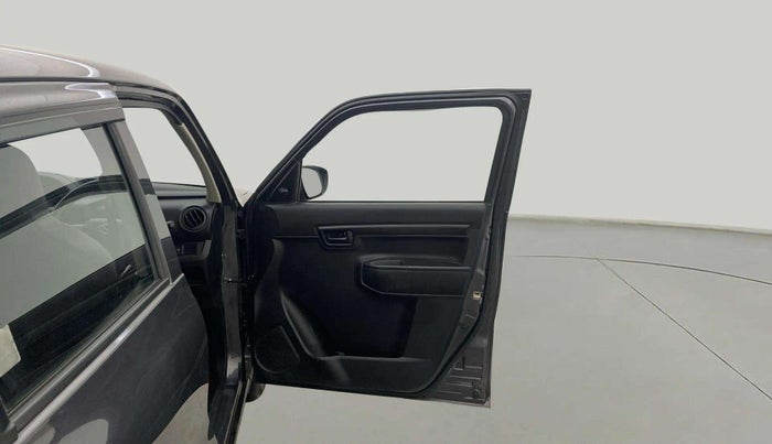 2022 Maruti S PRESSO VXI, Petrol, Manual, 18,914 km, RHS Front Door