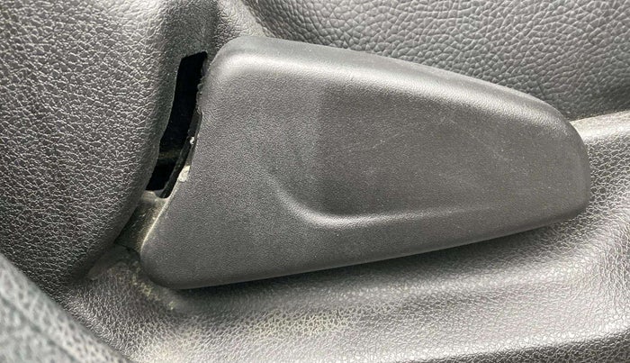 2021 Renault Kwid CLIMBER 1.0 AMT (O), Petrol, Automatic, 24,636 km, Driver Side Adjustment Panel