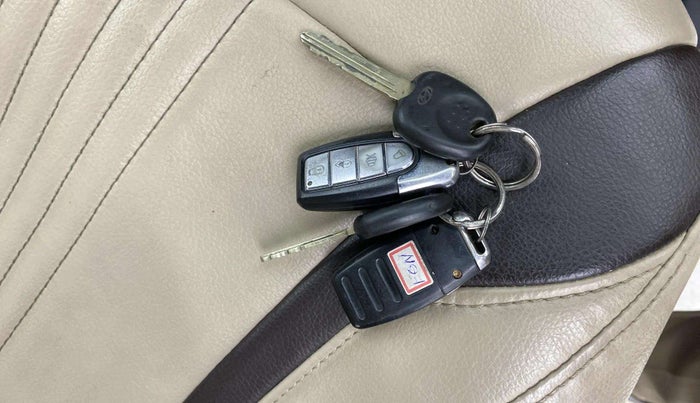 2018 Hyundai Eon ERA PLUS (O), Petrol, Manual, 71,468 km, Key Close Up