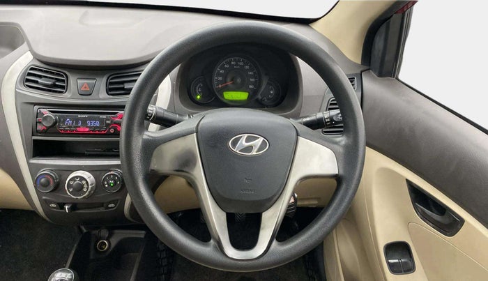 2018 Hyundai Eon ERA PLUS (O), Petrol, Manual, 71,468 km, Steering Wheel Close Up