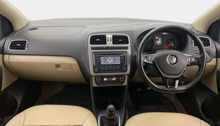 2015 Volkswagen Polo HIGHLINE1.2L, Petrol, Manual, 58,794 km, Dashboard