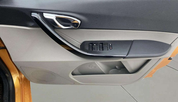 2018 Tata Tiago XZA PETROL, Petrol, Automatic, 25,354 km, Driver Side Door Panels Control